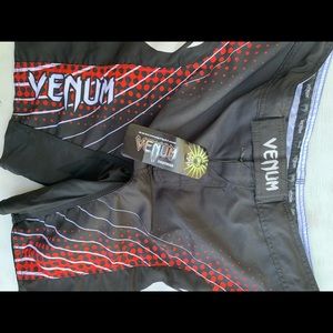 NWT VENUM MMA SHORTS | size 38 / XXL